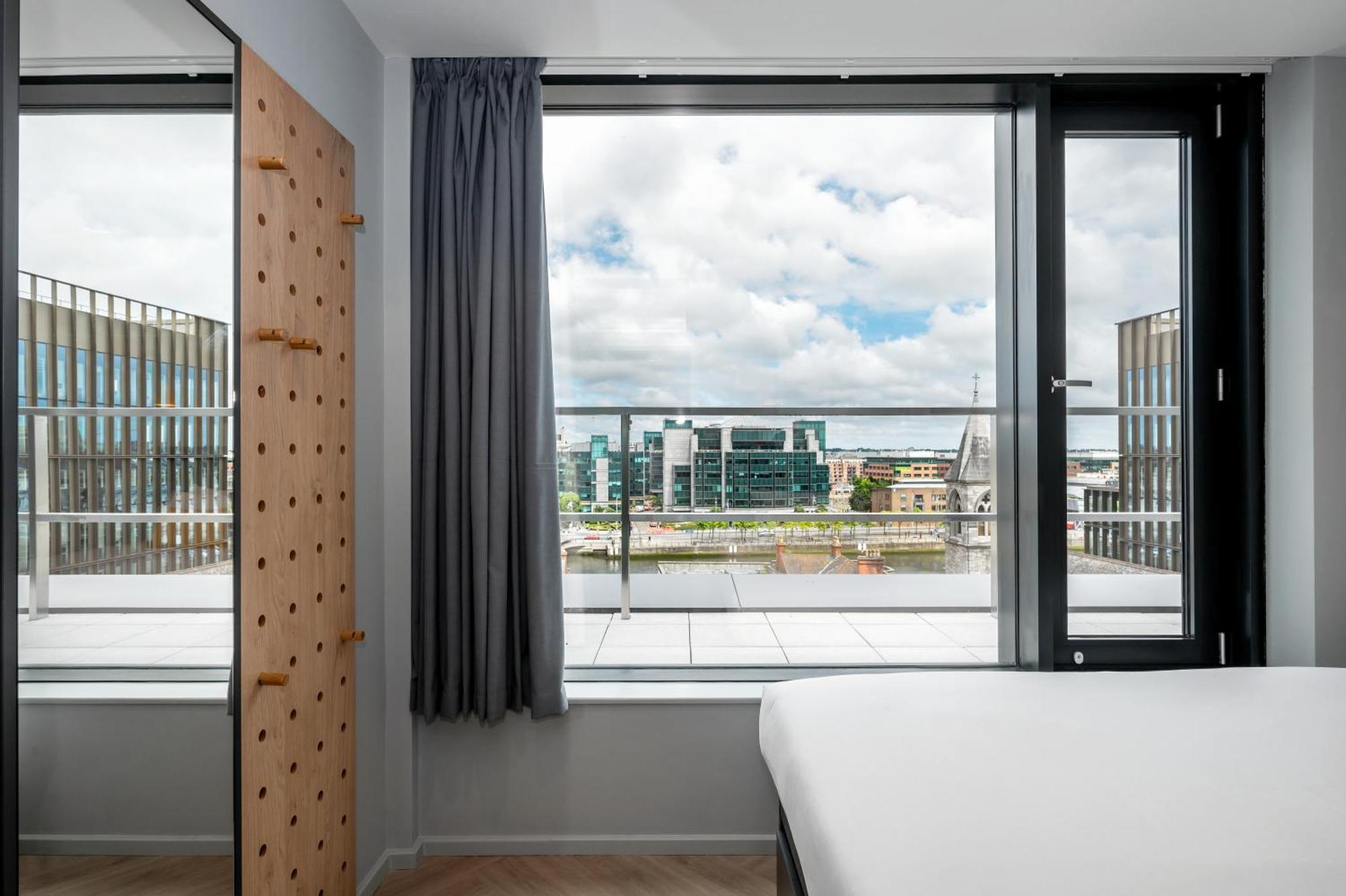 Staycity Aparthotels Dublin City Quay Екстериор снимка